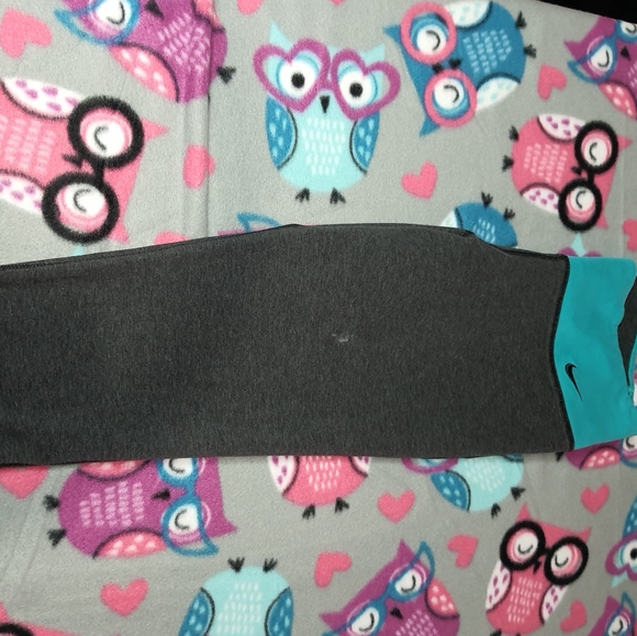 Women's Nike Dri-FIT Leggings Small - Picture 3 of 3